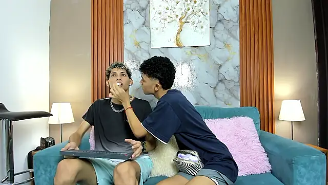 Snapshot of YOUNG_BOYS_HELL chatting on February 18, 2026, 1:12 am YOUNG BOYS HELL online show from February 18, 2026, 1:12 am