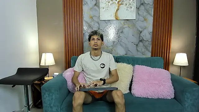 Snapshot of YOUNG_BOYS_HELL chatting on February 19, 2026, 1:23 am YOUNG BOYS HELL online show from February 19, 2026, 1:23 am