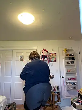 Snapshot of plushietoy chatting on February 15, 2026, 8:16 pm plushietoy online show from February 15, 2026, 8:16 pm