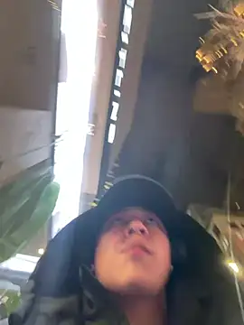 Jhon jairo420zzzz online show from April 6, 2026, 2:20 am