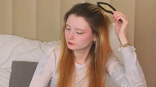 AlyssFrost online show from June 25, 2026, 3:17 am