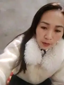 Snapshot of Thobaby112 chatting on February 19, 2026, 7:04 am Thobaby112 online show from February 19, 2026, 7:04 am