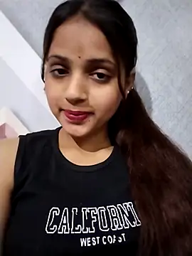 samayra1144 online show from March 19, 2026, 9:19 pm