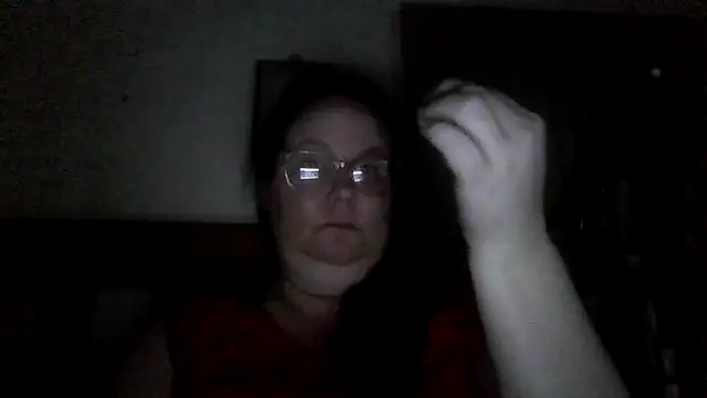 naughty queen1 online show from April 24, 2026, 10:39 am