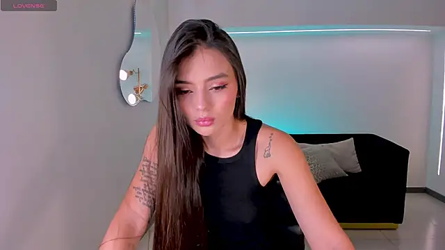 Snapshot of JulietteMoreau chatting on February 28, 2026, 8:10 pm JulietteMoreau online show from February 28, 2026, 8:10 pm