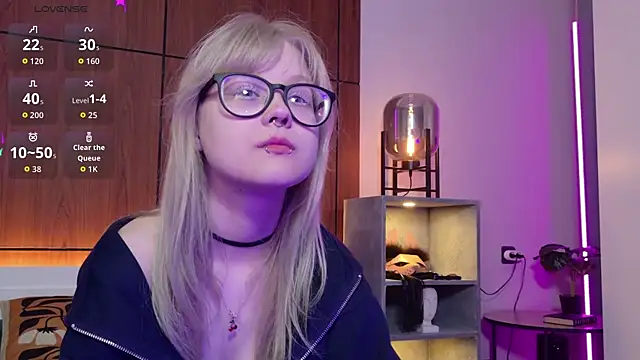 Snapshot of MoliQin chatting on April 11, 2026, 7:35 am MoliQin online show from April 11, 2026, 7:35 am