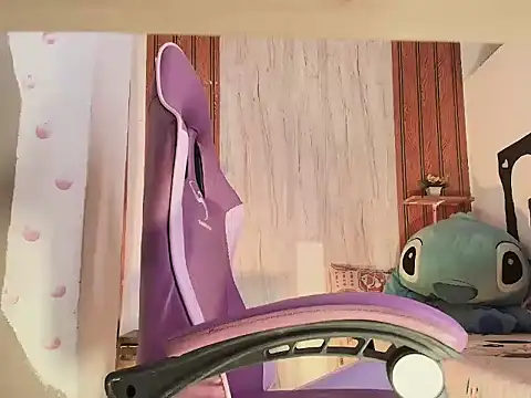 valenttina narvaez online show from March 16, 2026, 1:37 pm