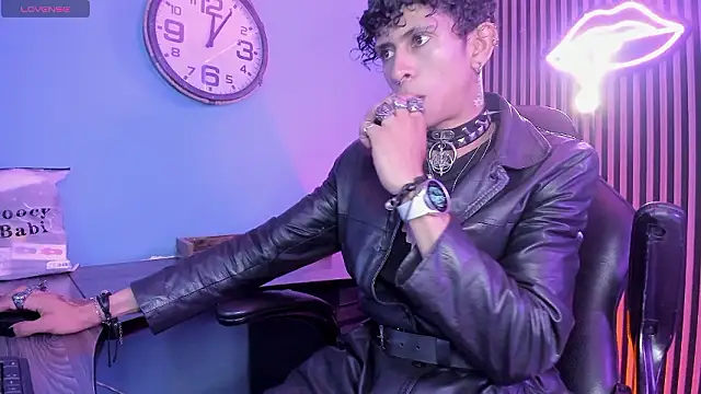 Snapshot of Maximoking26 chatting on March 13, 2026, 3:35 am Maximoking26 online show from March 13, 2026, 3:35 am