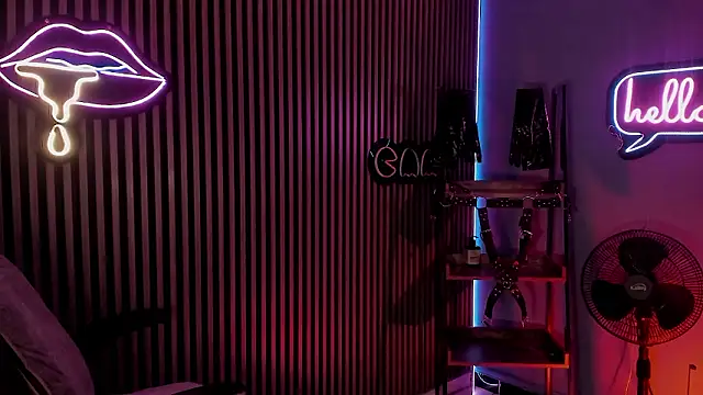 Snapshot of Maximoking26 chatting on March 21, 2026, 8:19 am Maximoking26 online show from March 21, 2026, 8:19 am