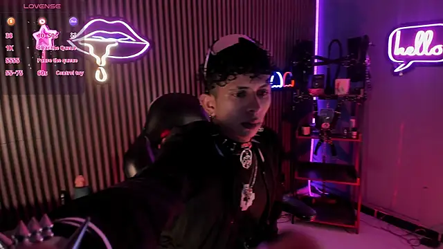 Snapshot of Maximoking26 chatting on April 13, 2026, 3:45 am Maximoking26 online show from April 13, 2026, 3:45 am