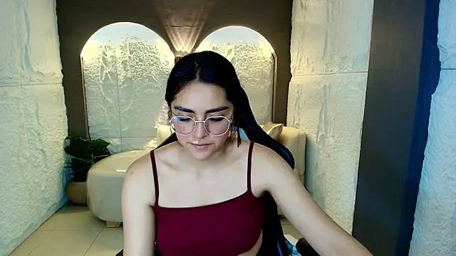 Snapshot of Marianna_r_ chatting on February 26, 2026, 7:24 pm Marianna r online show from February 26, 2026, 7:24 pm