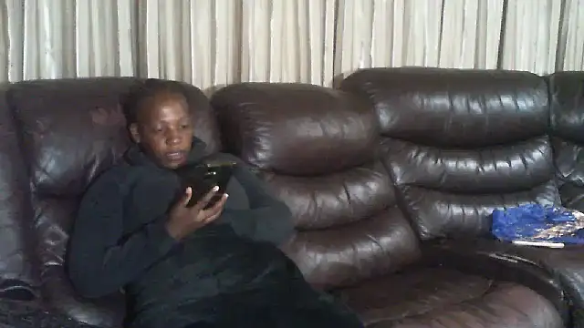 Sky-Diamond online show from April 22, 2026, 6:27 am