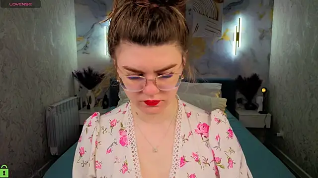 Snapshot of zoe_j0y chatting on April 1, 2026, 2:12 am zoe j0y online show from April 1, 2026, 2:12 am