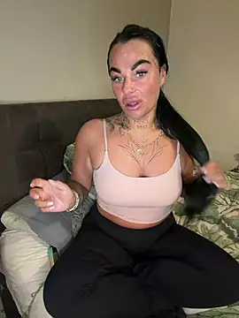 Darkfantisyx online show from February 25, 2026, 5:55 pm