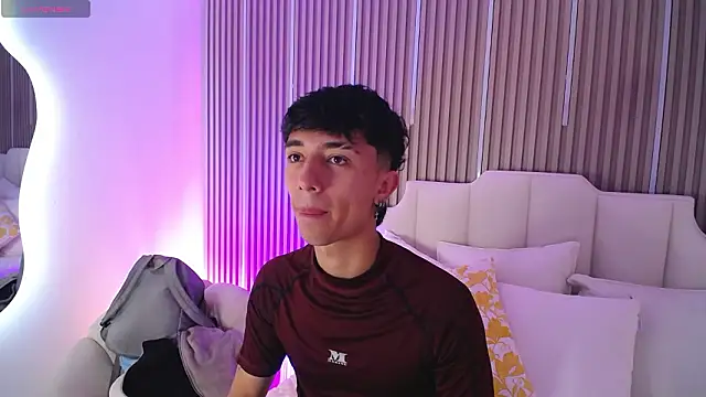 Snapshot of Aiden_Rivers_ chatting on February 27, 2026, 12:38 pm Aiden Rivers online show from February 27, 2026, 12:38 pm