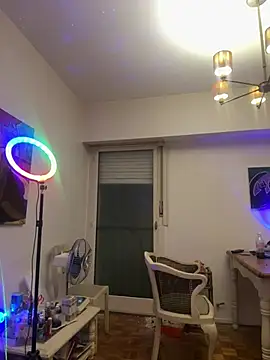 FrutillitaXX online show from April 6, 2026, 12:19 am