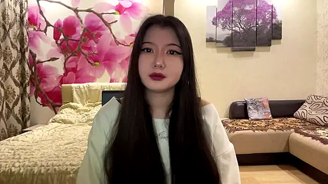 MaeRaads online show from March 19, 2026, 6:34 pm