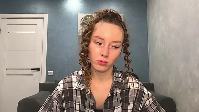 Snapshot of Anna_Kare chatting on February 16, 2026, 12:23 pm Anna Kare online show from February 16, 2026, 12:23 pm