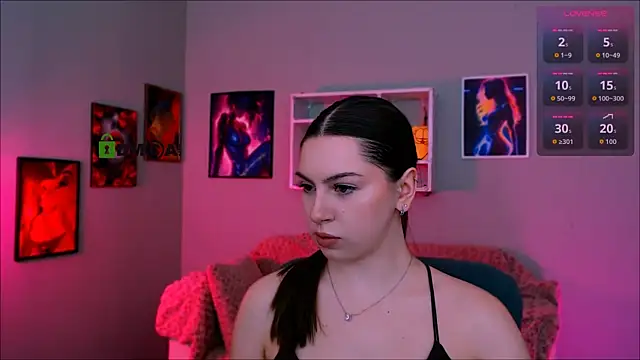 Snapshot of amalialowell chatting on May 28, 2026, 9:17 am amalialowell online show from May 28, 2026, 9:17 am