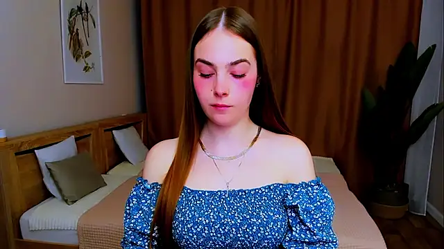 Maddy Wood  online show from April 11, 2026, 5:50 pm