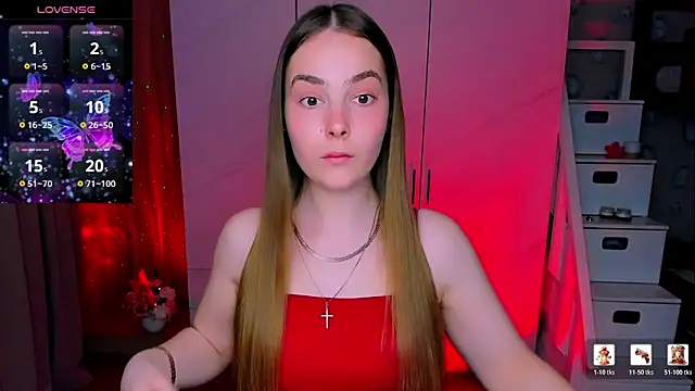 Snapshot of Maddy_Wood_ chatting on May 6, 2026, 5:29 pm Maddy Wood online show from May 6, 2026, 5:29 pm