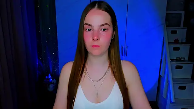 Snapshot of Maddy_Wood_ chatting on May 20, 2026, 5:08 pm Maddy Wood online show from May 20, 2026, 5:08 pm