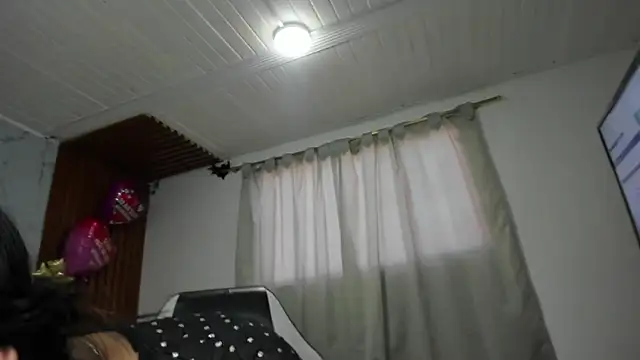 Snapshot of adhara__messY chatting on February 26, 2026, 1:54 pm adhara messY online show from February 26, 2026, 1:54 pm