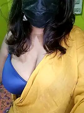 NISHHAA online show from April 8, 2026, 7:47 pm