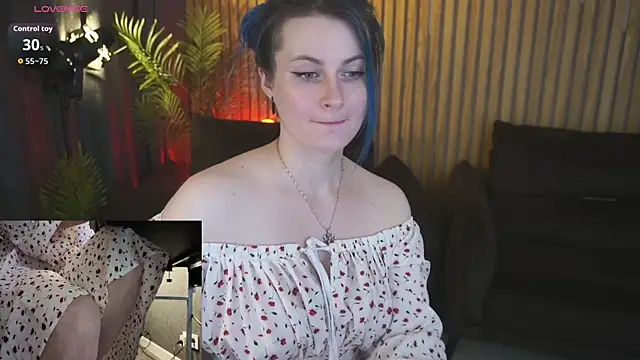 AlisaGracee online show from May 15, 2026, 12:45 pm