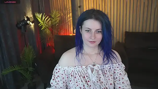 AlisaGracee online show from May 17, 2026, 12:45 pm