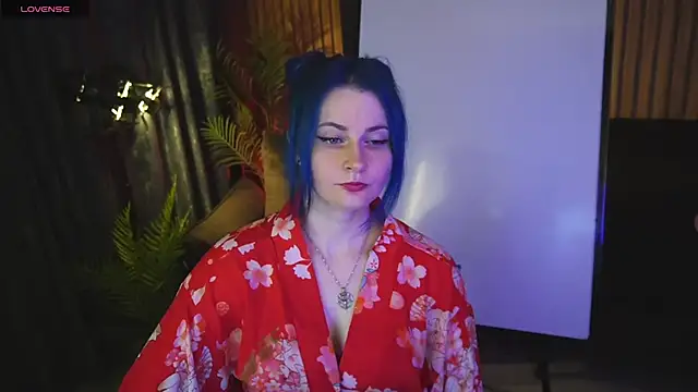 AlisaGracee online show from June 12, 2026, 7:02 pm