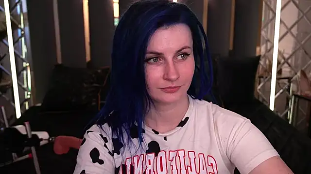 AlisaGracee online show from July 7, 2026, 5:43 am