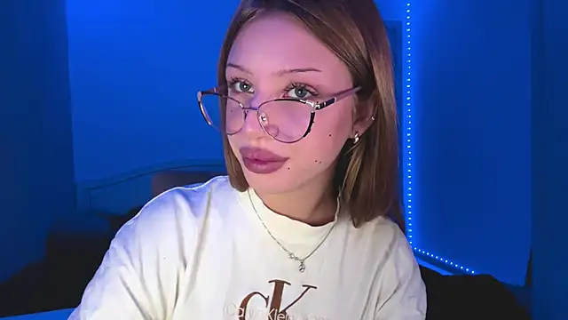 Stefifany online show from February 24, 2026, 2:26 pm