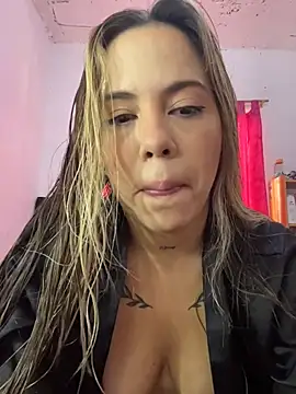 Snapshot of estefasinclair chatting on February 25, 2026, 7:34 pm estefasinclair online show from February 25, 2026, 7:34 pm