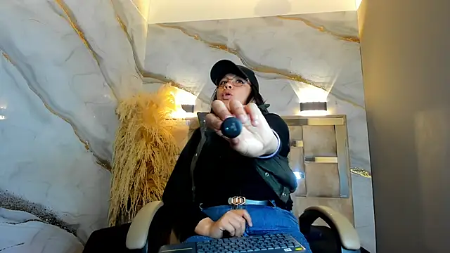 Snapshot of belen_green chatting on May 3, 2026, 1:06 pm belen green online show from May 3, 2026, 1:06 pm