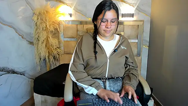Snapshot of belen_green chatting on May 6, 2026, 1:05 pm belen green online show from May 6, 2026, 1:05 pm