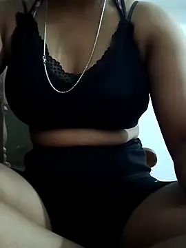 Snapshot of CURVYMOOMMY chatting on March 12, 2026, 1:28 pm CURVYMOOMMY online show from March 12, 2026, 1:28 pm