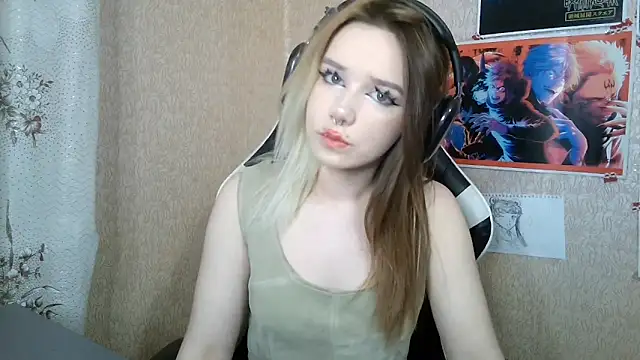 MilaTyan online show from March 28, 2026, 6:18 pm