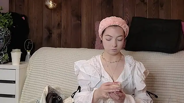 Snapshot of EndaMatheus chatting on February 22, 2026, 9:19 am EndaMatheus online show from February 22, 2026, 9:19 am