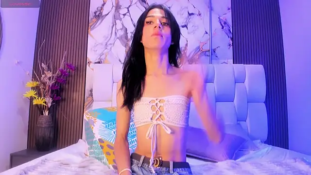 alisstarr online show from April 6, 2026, 11:33 am