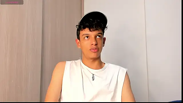 Maxfrost1 online show from February 22, 2026, 8:29 pm