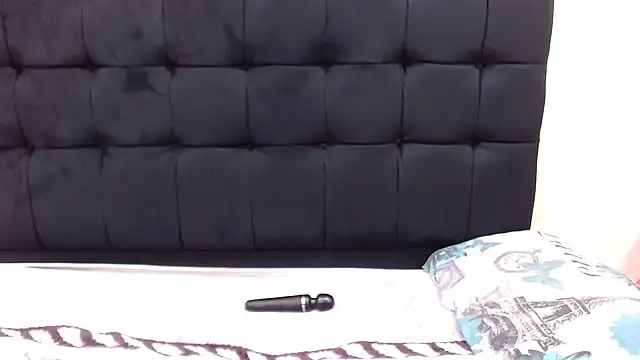 OnionBooty3573 online show from June 27, 2026, 1:28 pm