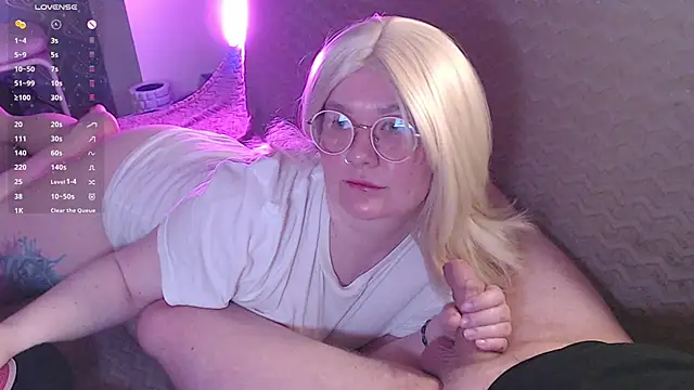 alisonsxxx online show from May 28, 2026, 8:33 am