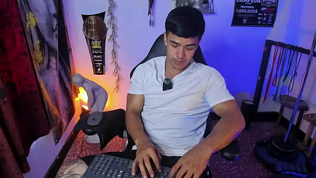 Rob zaens33 online show from April 10, 2026, 1:27 pm