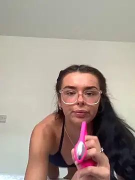 Snapshot of Amberbanxx chatting on May 25, 2026, 7:20 pm Amberbanxx online show from May 25, 2026, 7:20 pm