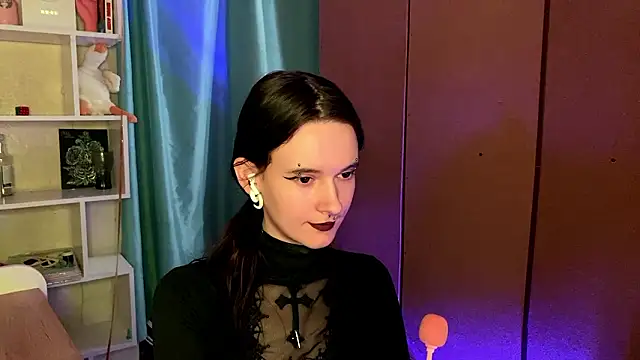 MabelDefina online show from March 17, 2026, 11:02 am