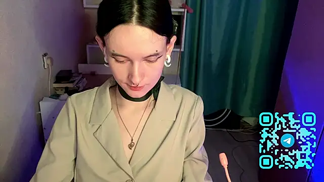 MabelDefina online show from April 15, 2026, 12:01 pm