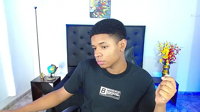 liiam3 online show from April 13, 2026, 9:09 pm