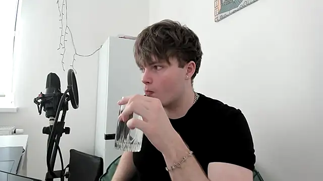 Snapshot of _hetero chatting on February 23, 2026, 11:29 am hetero online show from February 23, 2026, 11:29 am