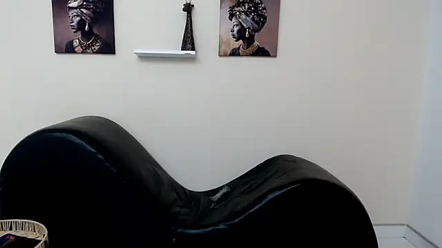 skinnysexy18 online show from April 16, 2026, 1:17 am